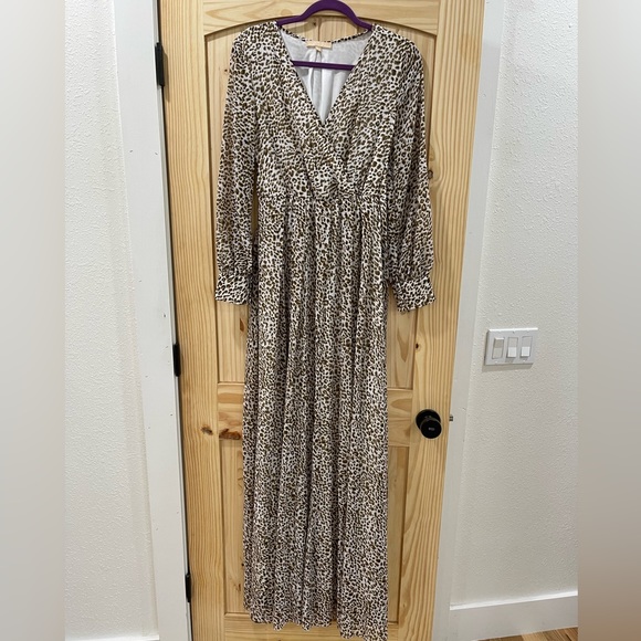 Cheetah print maternity dress / size medium - Picture 2 of 8